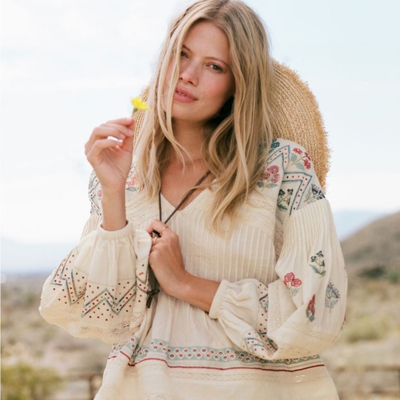 Anthropologie Kayla Embroidered Blouse - Picture 2 of 4